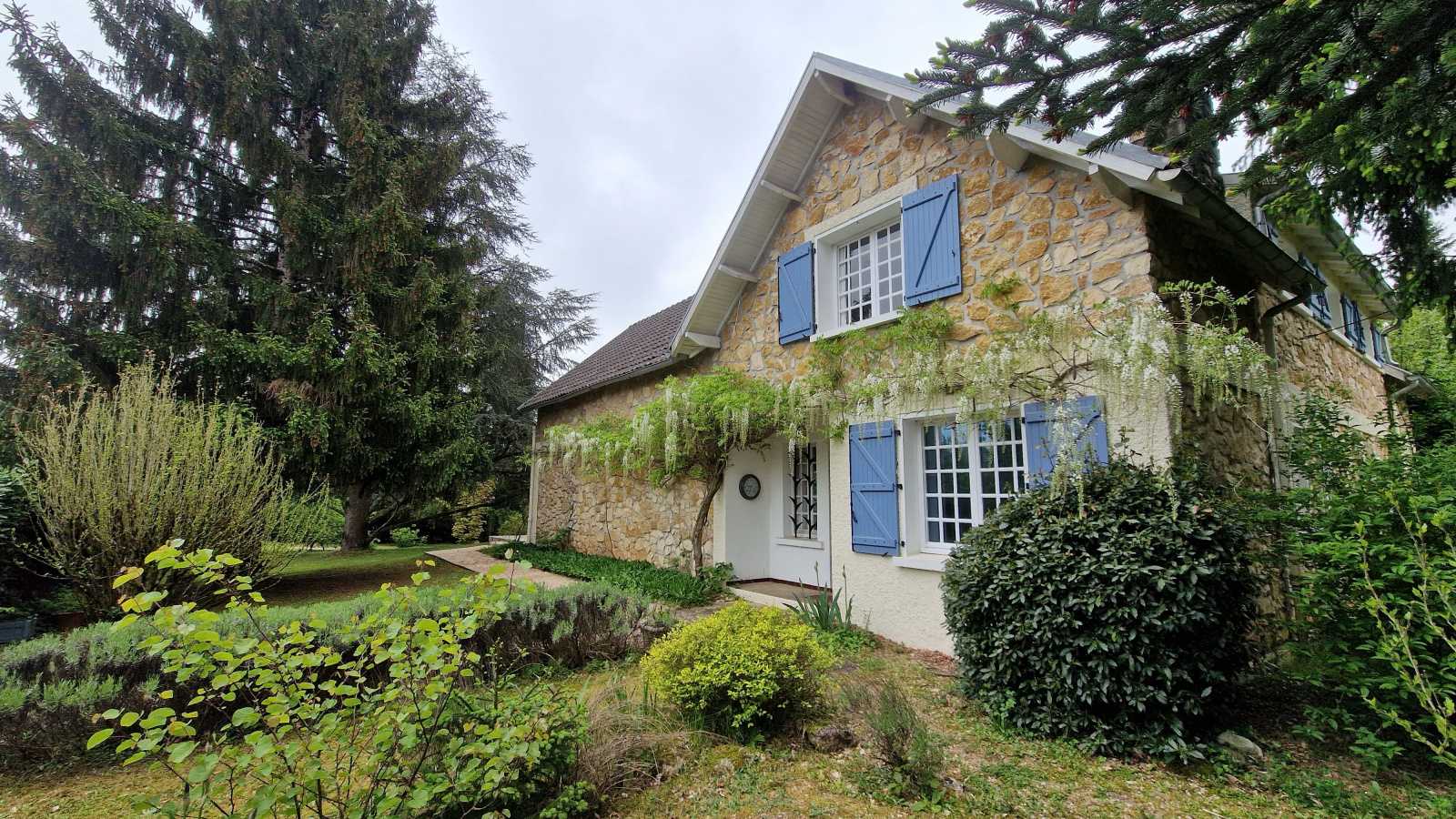 жилой дом в Prayssac, Occitanie 11051720