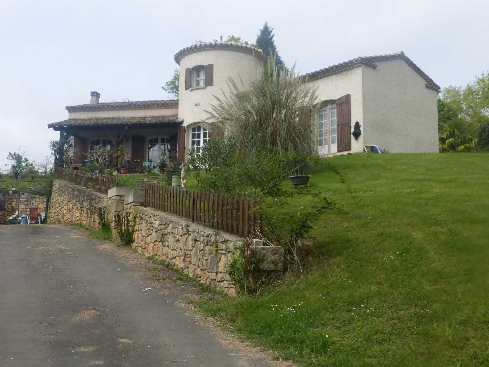 Rumah di Monsempron-Libos, Nouvelle-Aquitaine 11051789