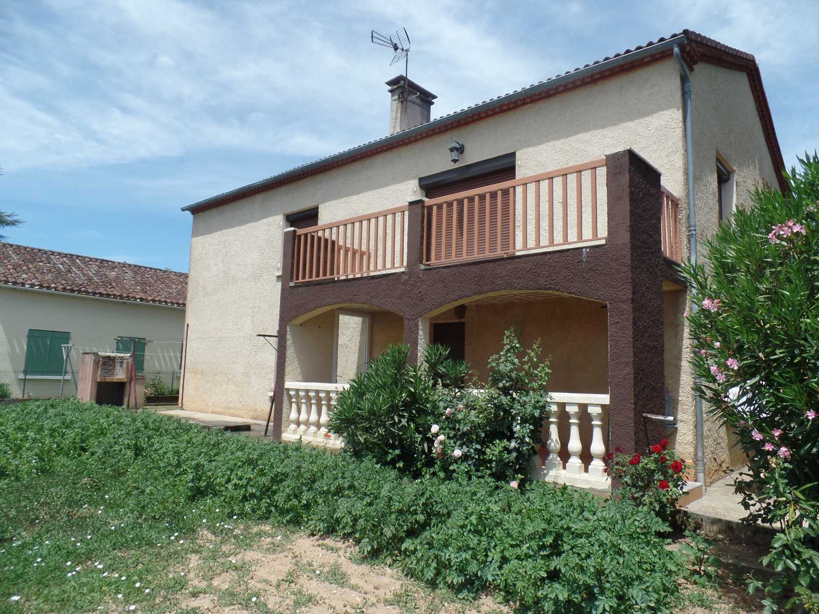 Hus i Puy-l'Évêque, Occitanie 11051824