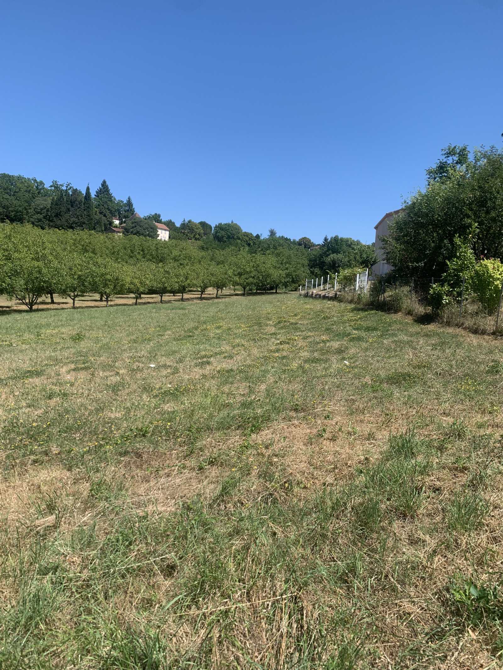 Tanah dalam Puy-l'Eveque, Occitanie 11051925