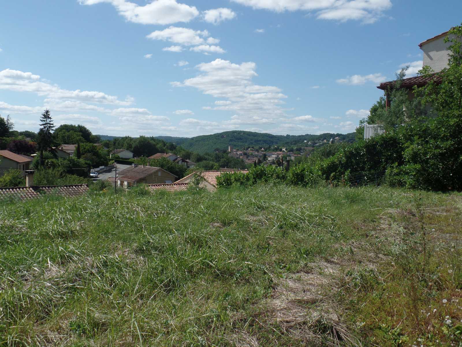 Tanah dalam Puy-l'Eveque, Occitanie 11051934