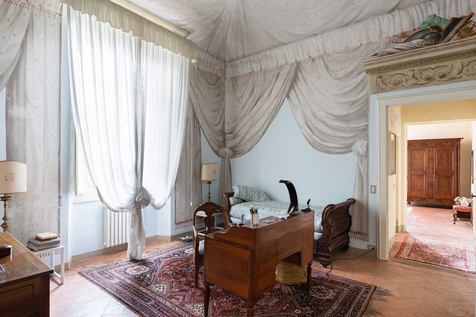 Talo sisään Parlascio, Tuscany 11052011