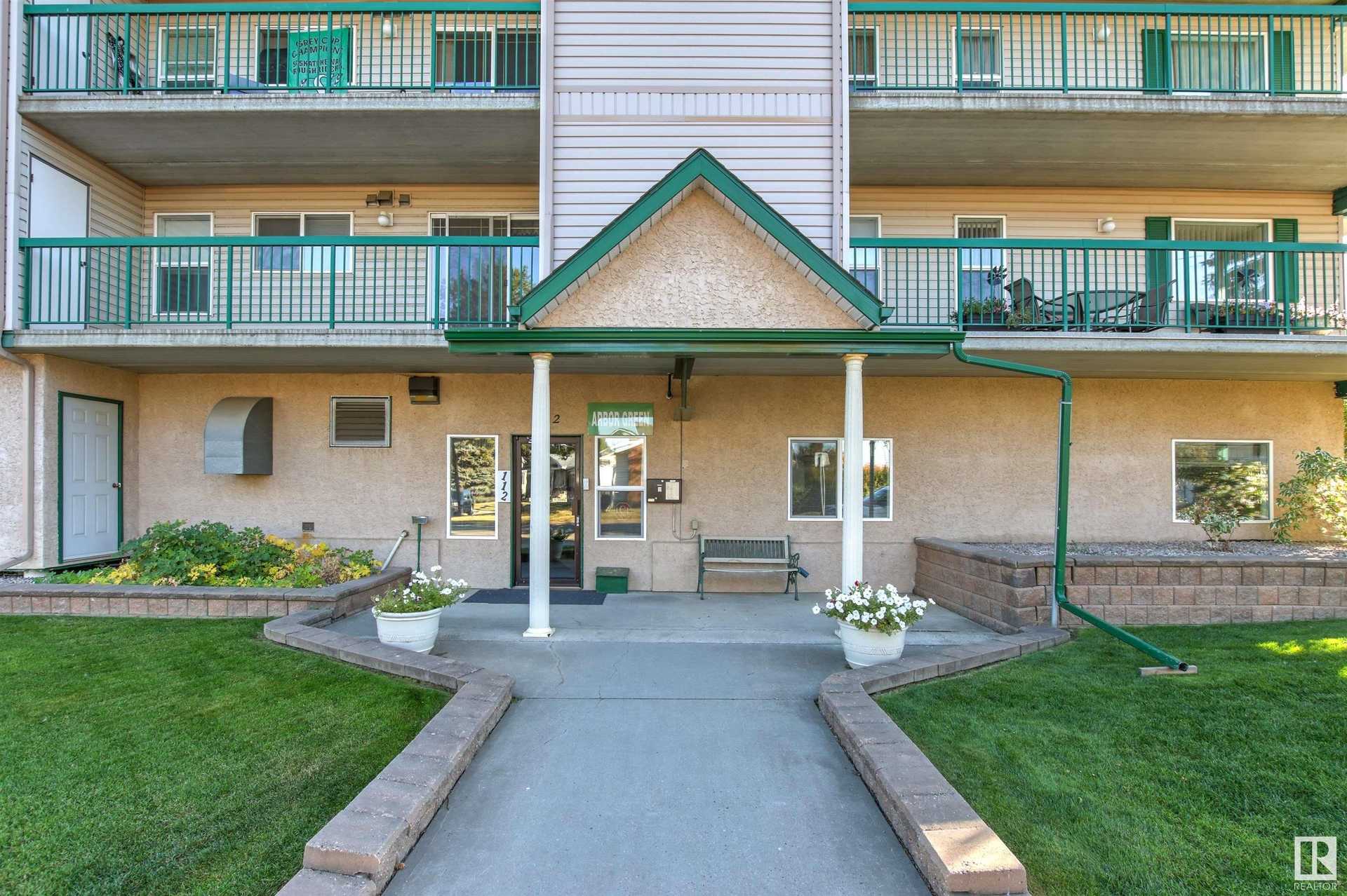 Condominium in Spruce Grove, Alberta 11052085