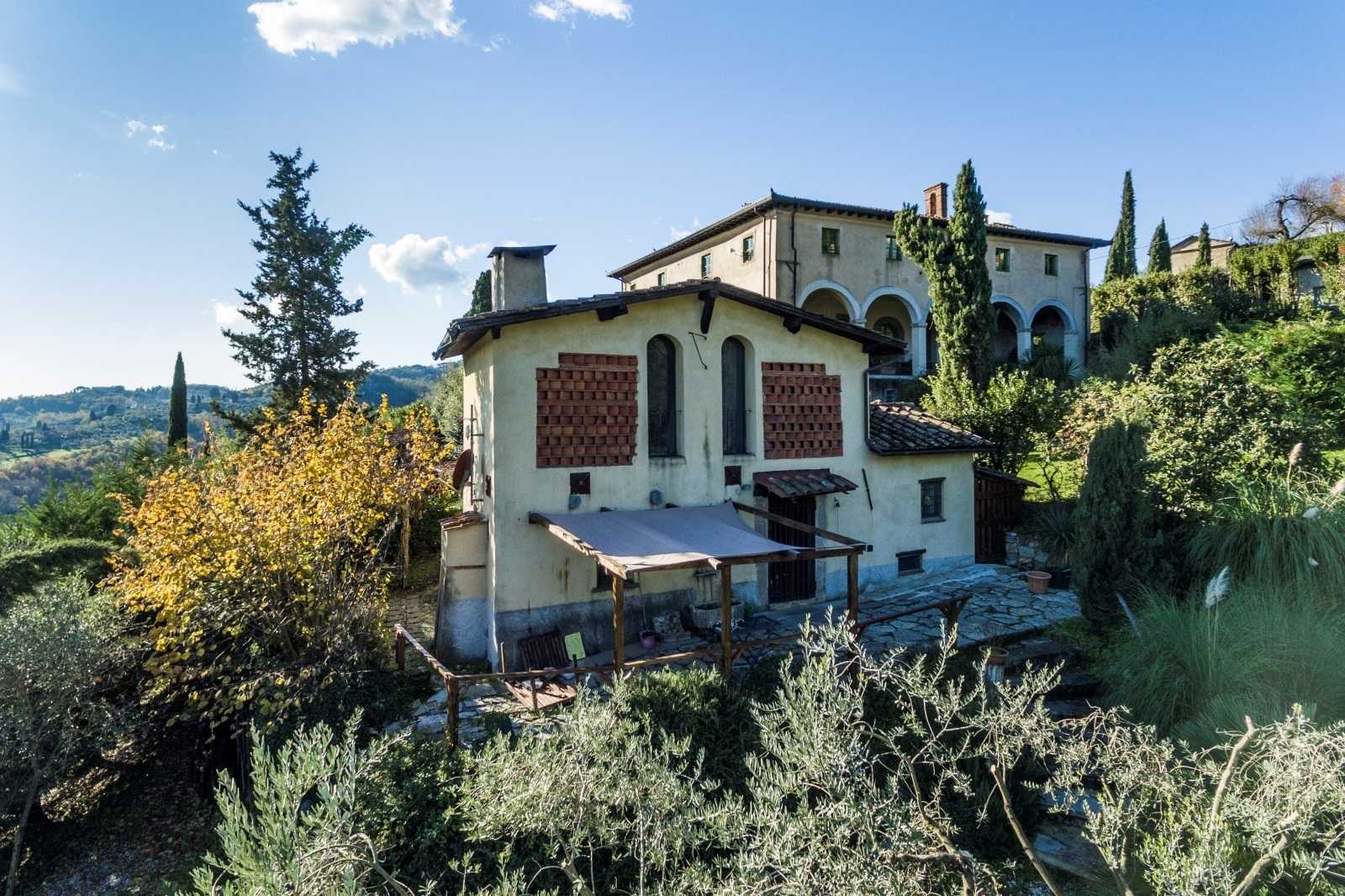 بيت في Lucca, Toscana 11052206