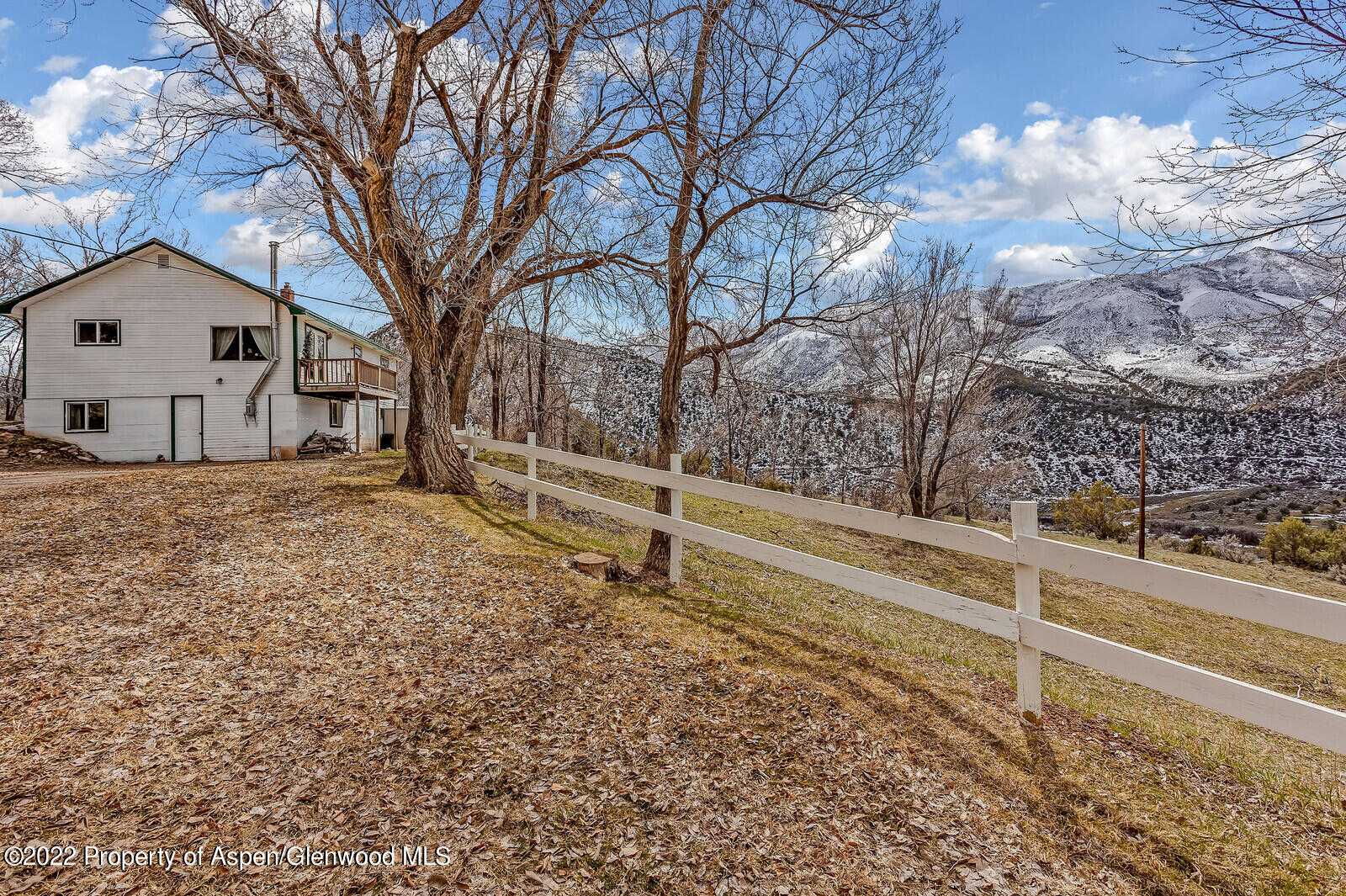 House in Glenwood Springs, Colorado 11052470