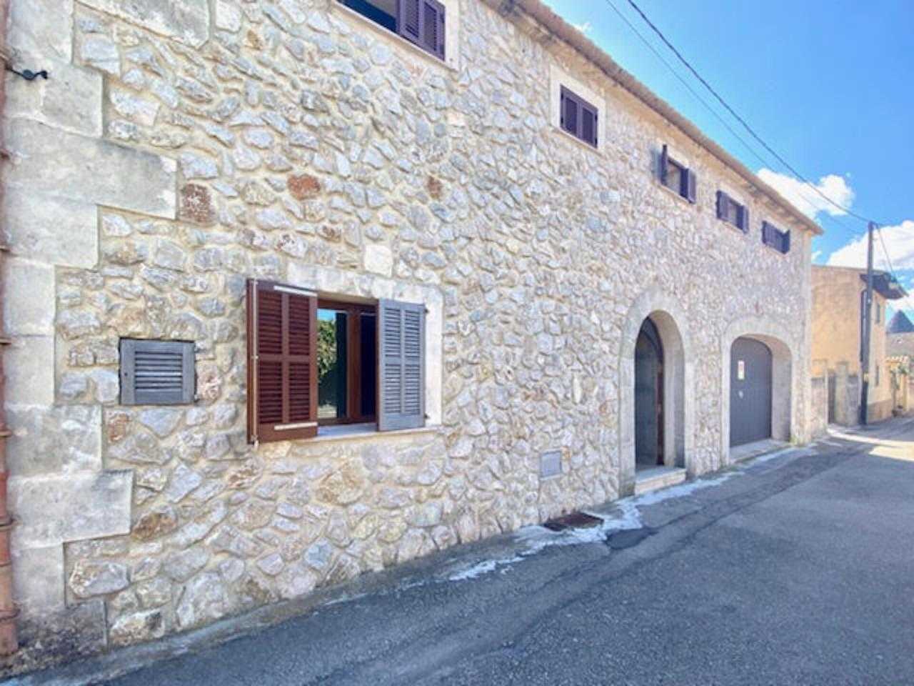 House in Sineu, Balearic Islands 11052789