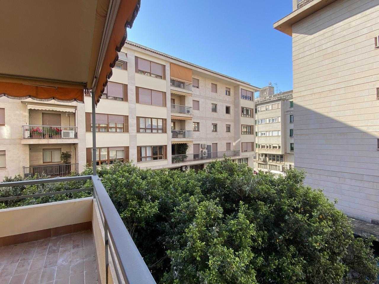 Condominium in Palma, Balearic Islands 11052791