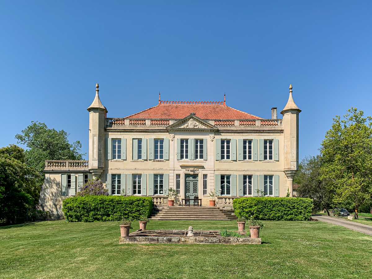 بيت في Fleurance, Occitanie 11053213