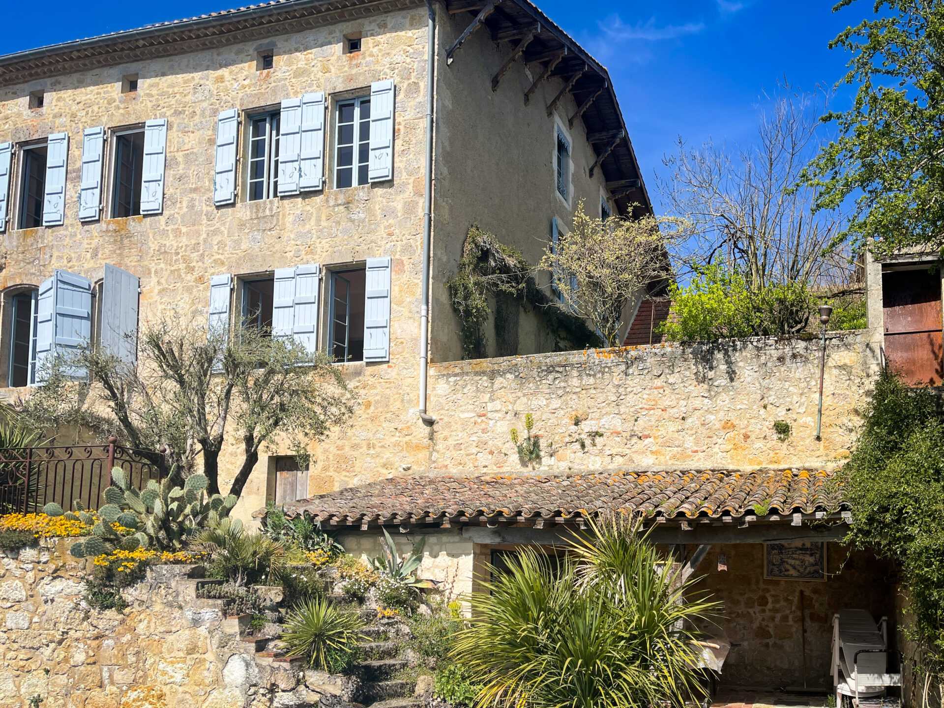Condominium in Lectoure, Occitanie 11053222