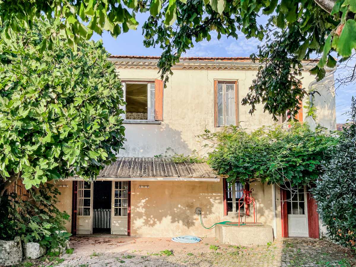 房子 在 Valence-sur-Baise, Occitanie 11053270