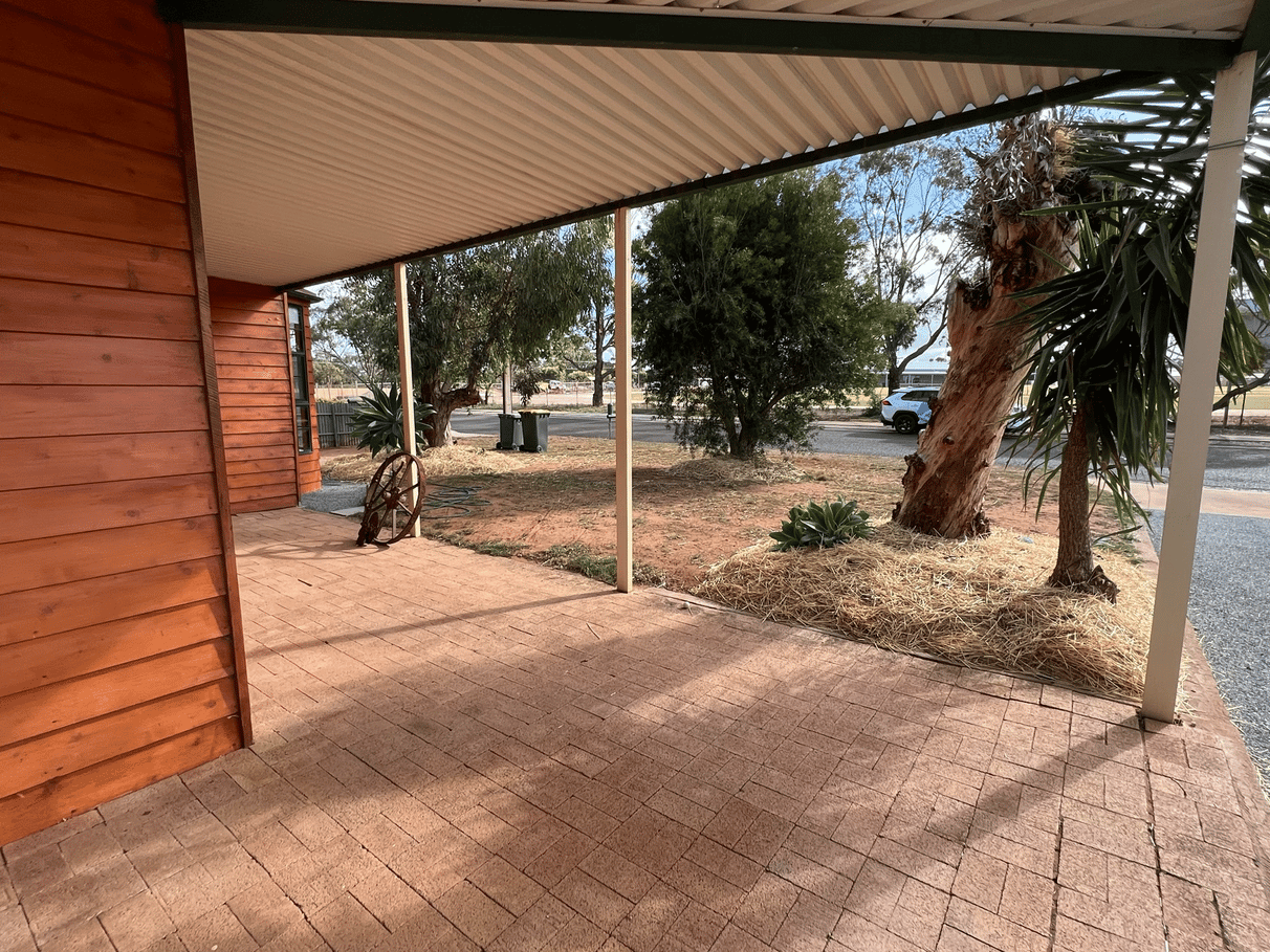 жилой дом в Cleve, South Australia 11053312