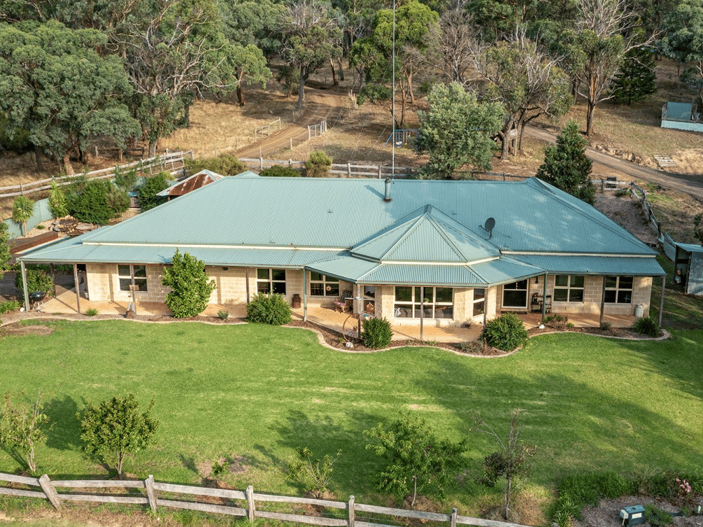 House in Wandong, Victoria 11053373