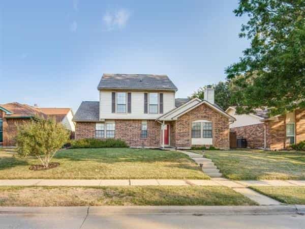 House in The Colony, Texas 11054400