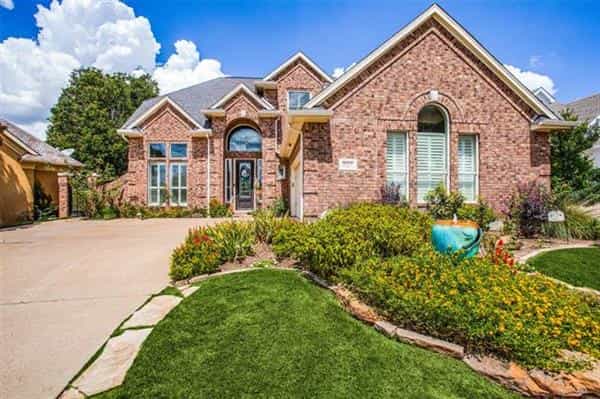 House in DeSoto, Texas 11054507