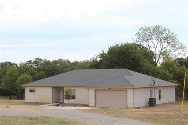 House in Agnes, Texas 11054613