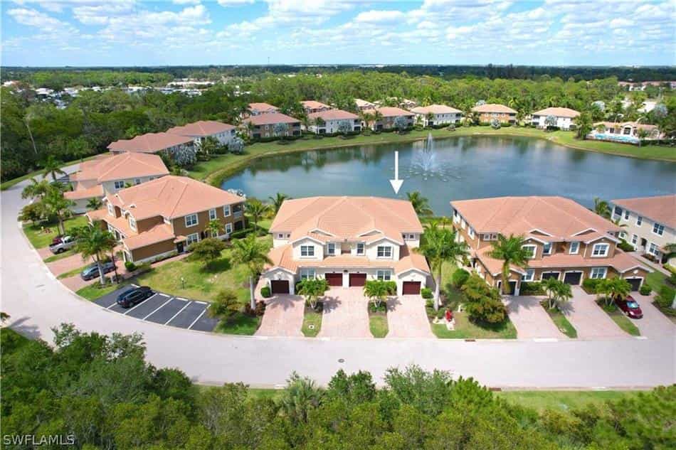 Condominium in San Carlos Park, Florida 11054813