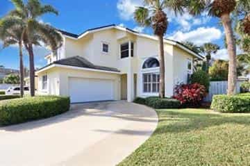 House in Juno Beach, Florida 11054828