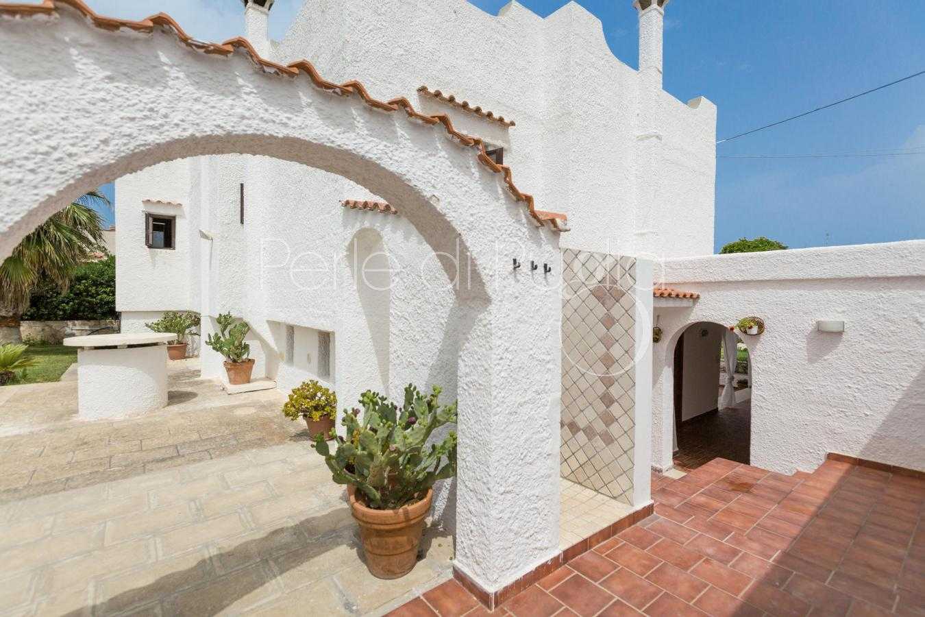 بيت في Mola di Bari, Apulia 11055564