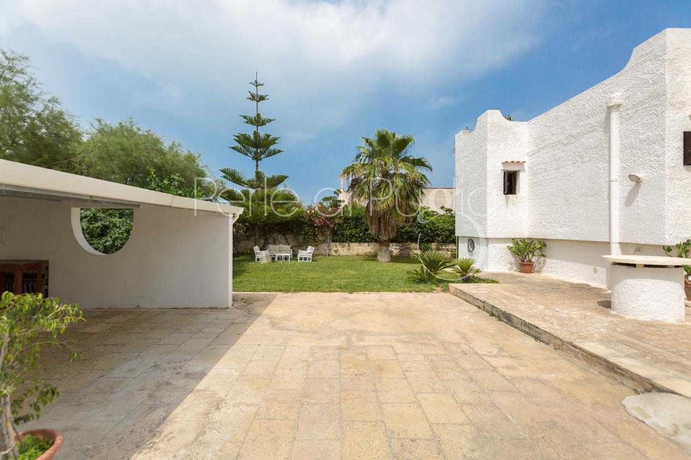 بيت في Mola di Bari, Apulia 11055564