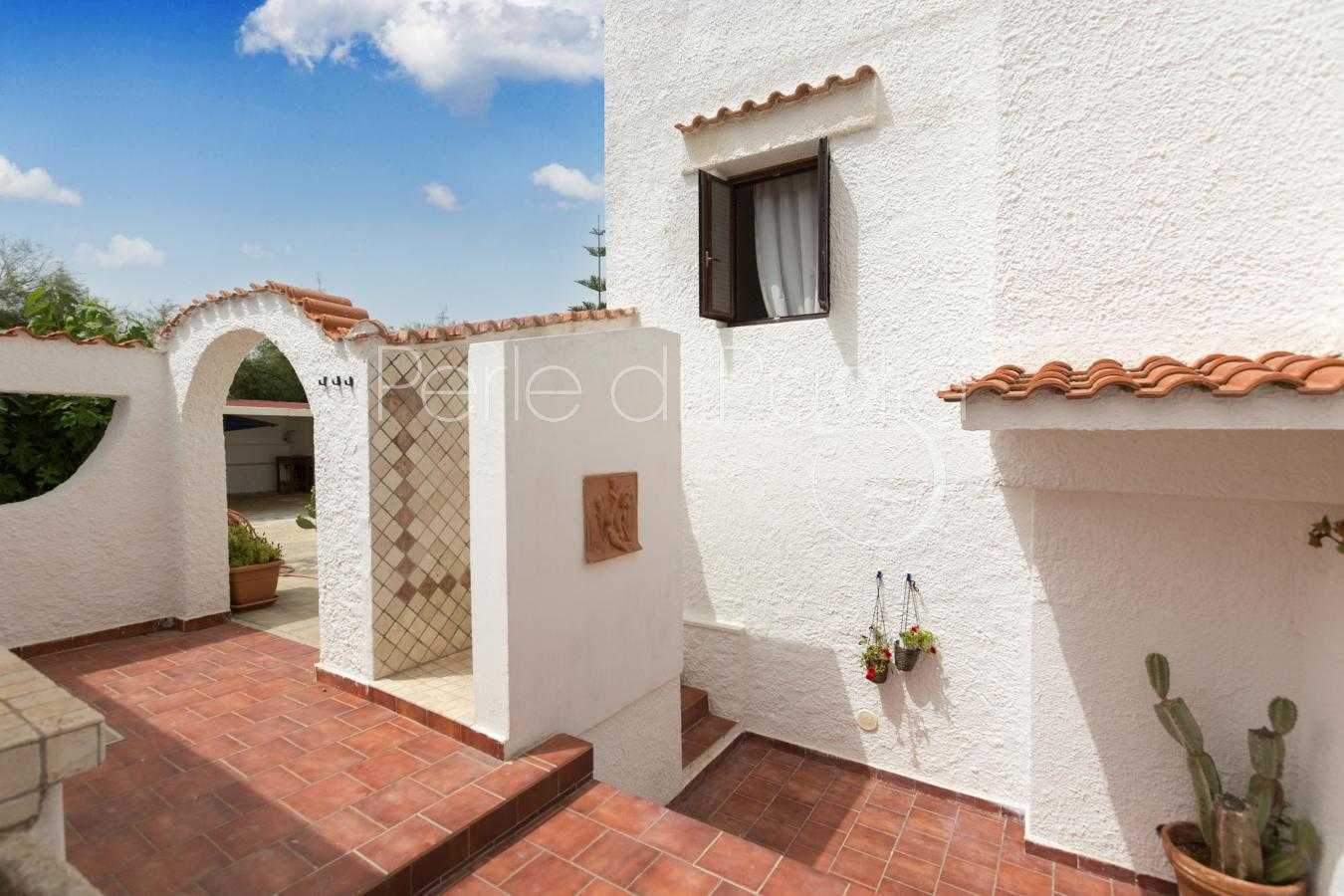 Hus i Mola di Bari, Apulia 11055565
