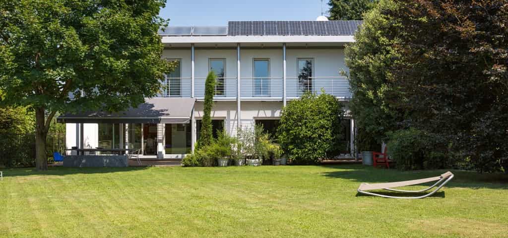 жилой дом в Villa Guardia, Lombardy 11055711