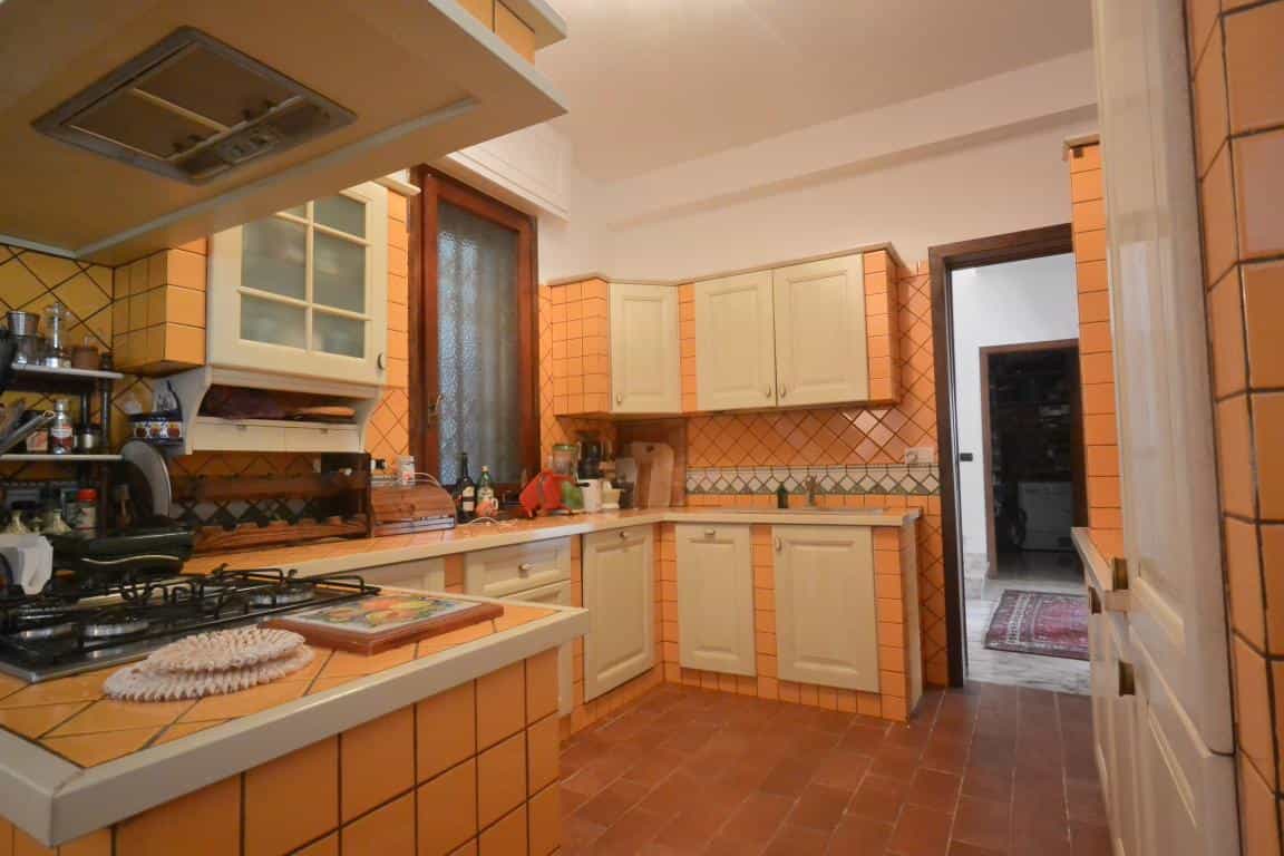House in Bergeggi, Liguria 11055808