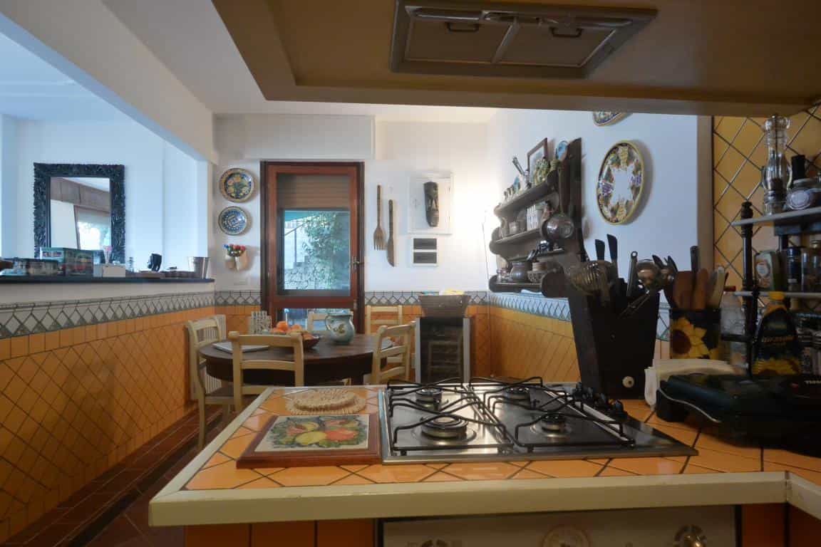 House in Bergeggi, Liguria 11055809