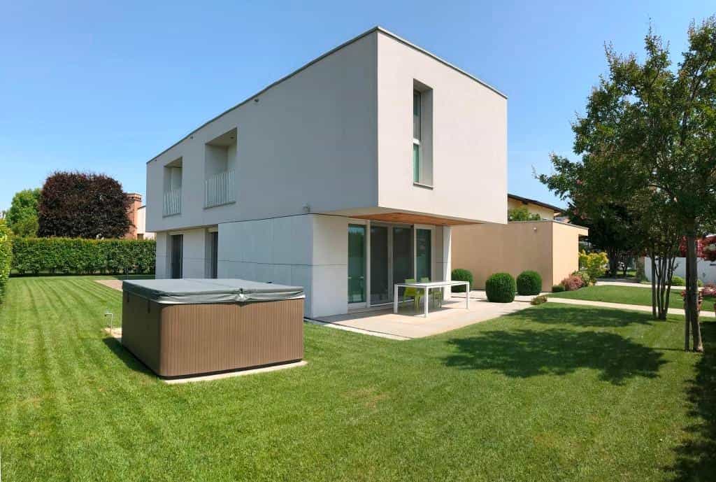 House in Latisana, Friuli-Venezia Giulia 11055843
