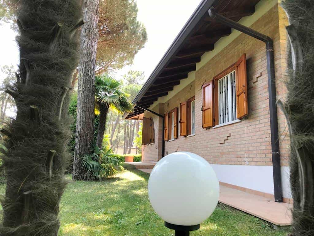casa en Lignano Sabbiadoro, Friuli-Venecia Julia 11055846