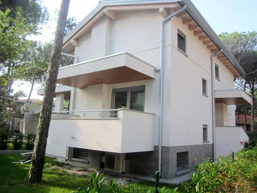 casa en Lignano Sabbiadoro, Friuli-Venecia Julia 11055848