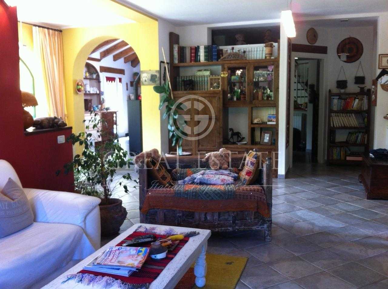 Rumah di Garlenda, Liguria 11055862