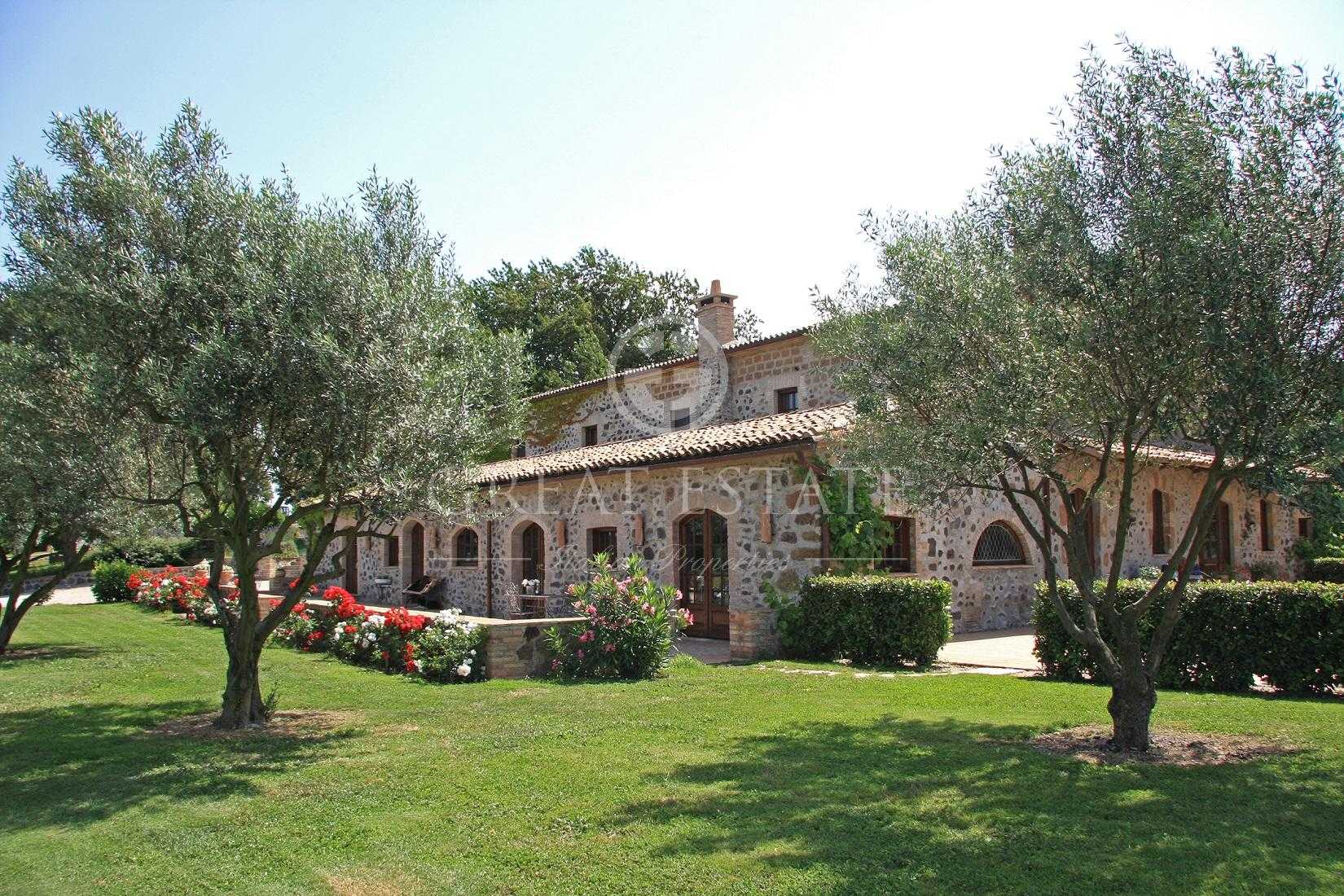 House in San Lorenzo Nuovo, Lazio 11055881