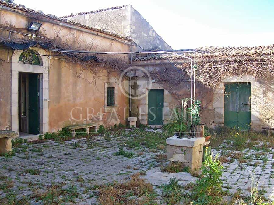 Talo sisään Ragusa, Sisiliassa 11055900