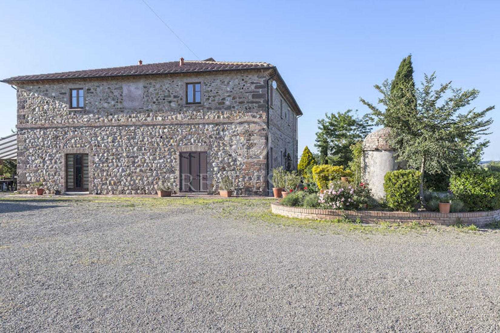 房子 在 Lajatico, Tuscany 11055933