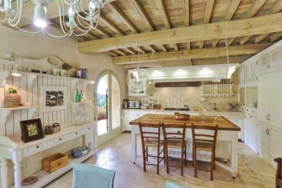 Talo sisään Castagneto Carducci, Toscana 11055936