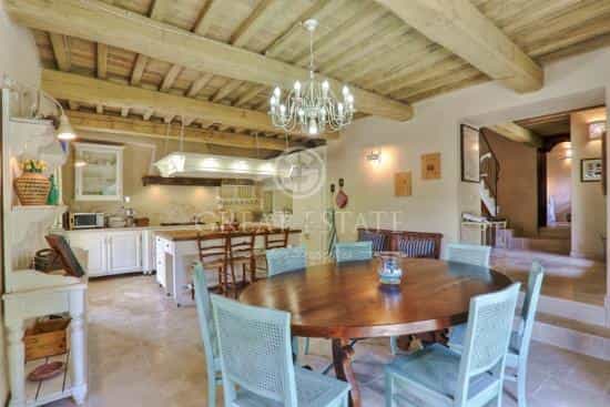 rumah dalam Castagneto Carducci, Tuscany 11055937