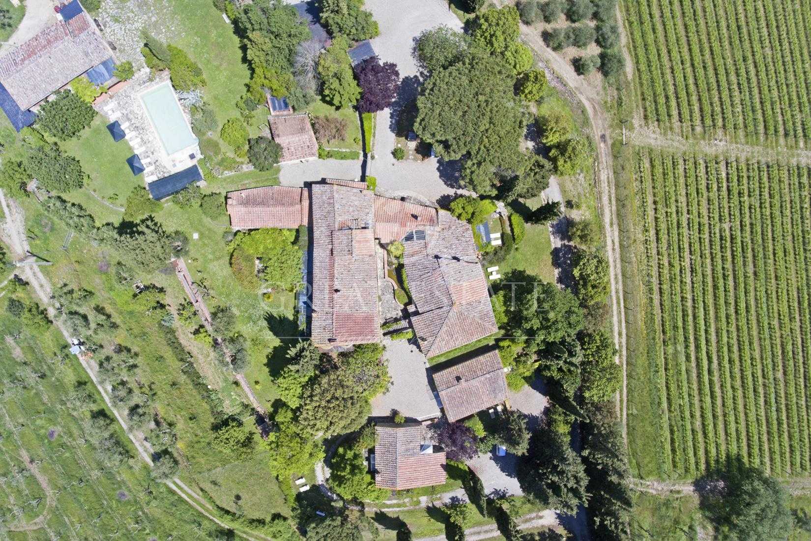 بيت في Castelnuovo Berardenga, Tuscany 11055949