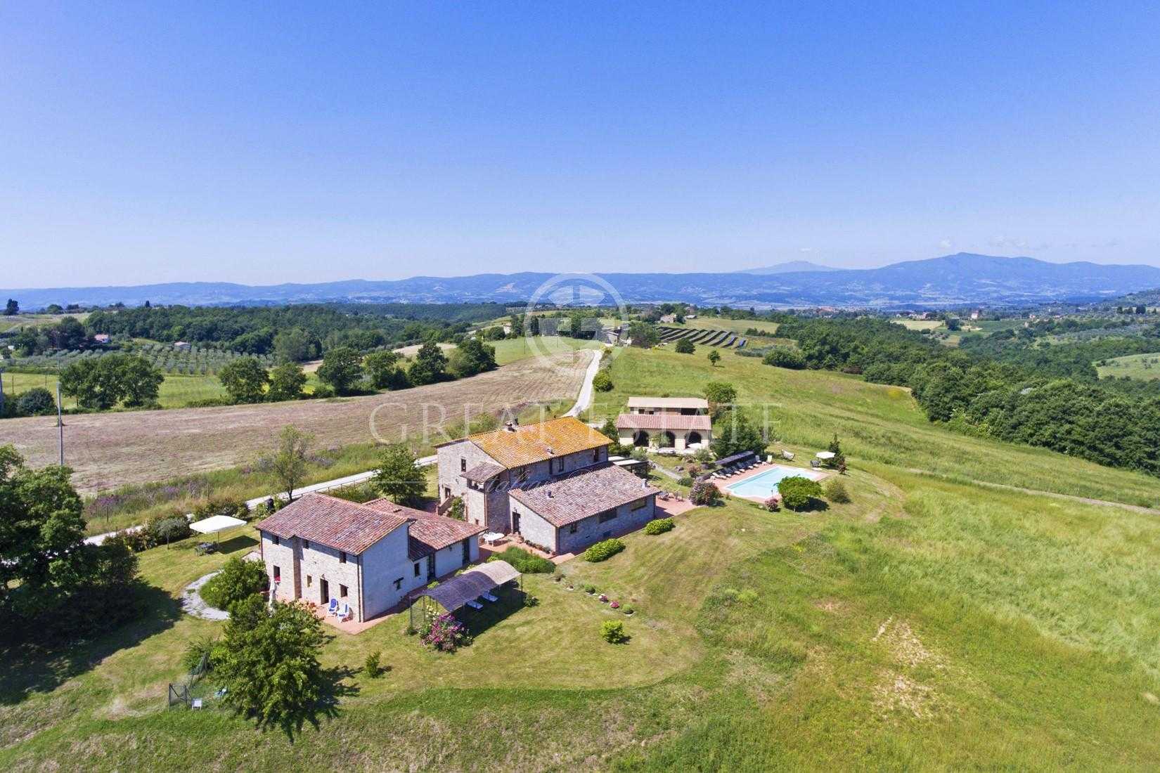 Hus i Montegabbione, Umbria 11056000