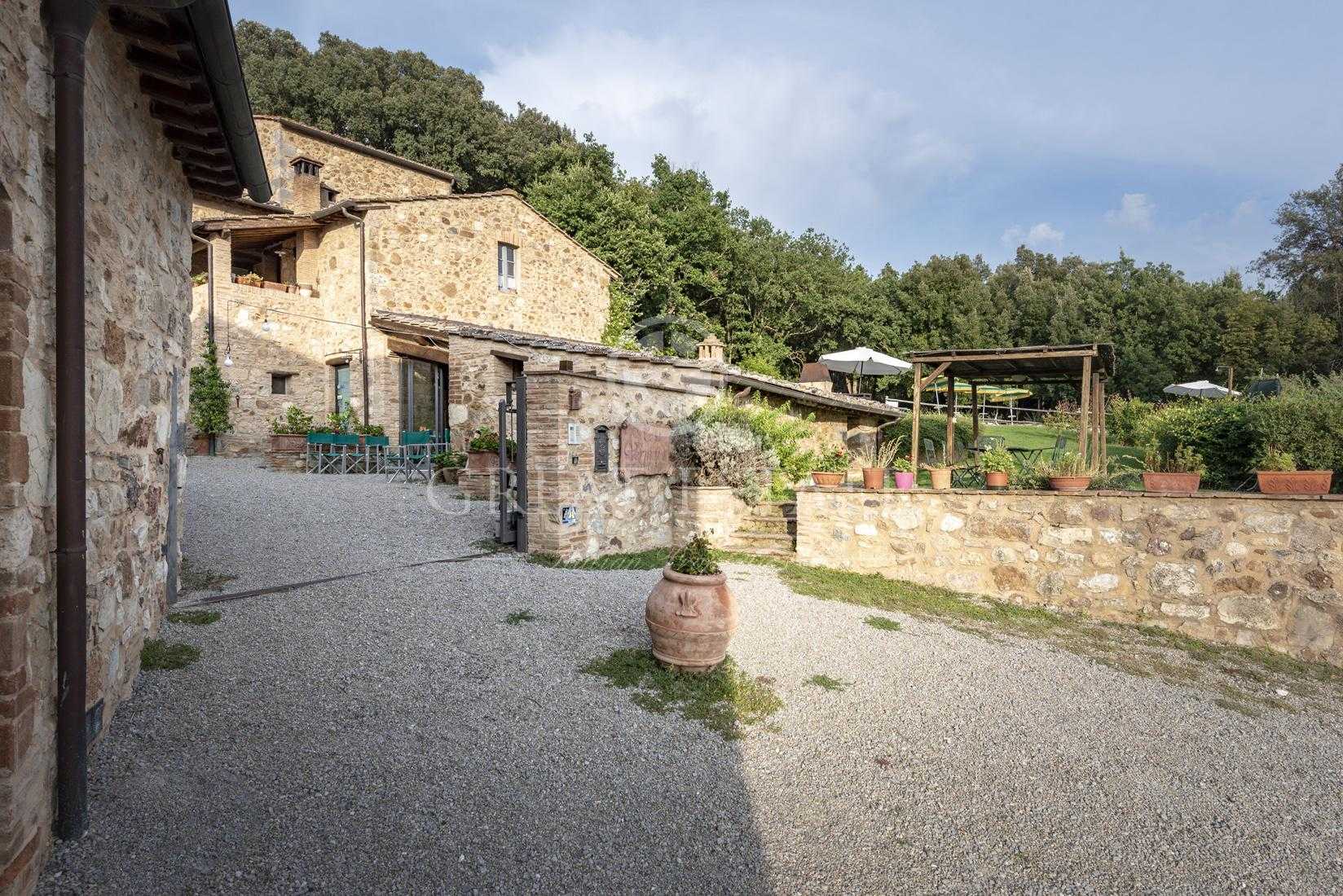 房子 在 Colle di Val d'Elsa, Tuscany 11056032