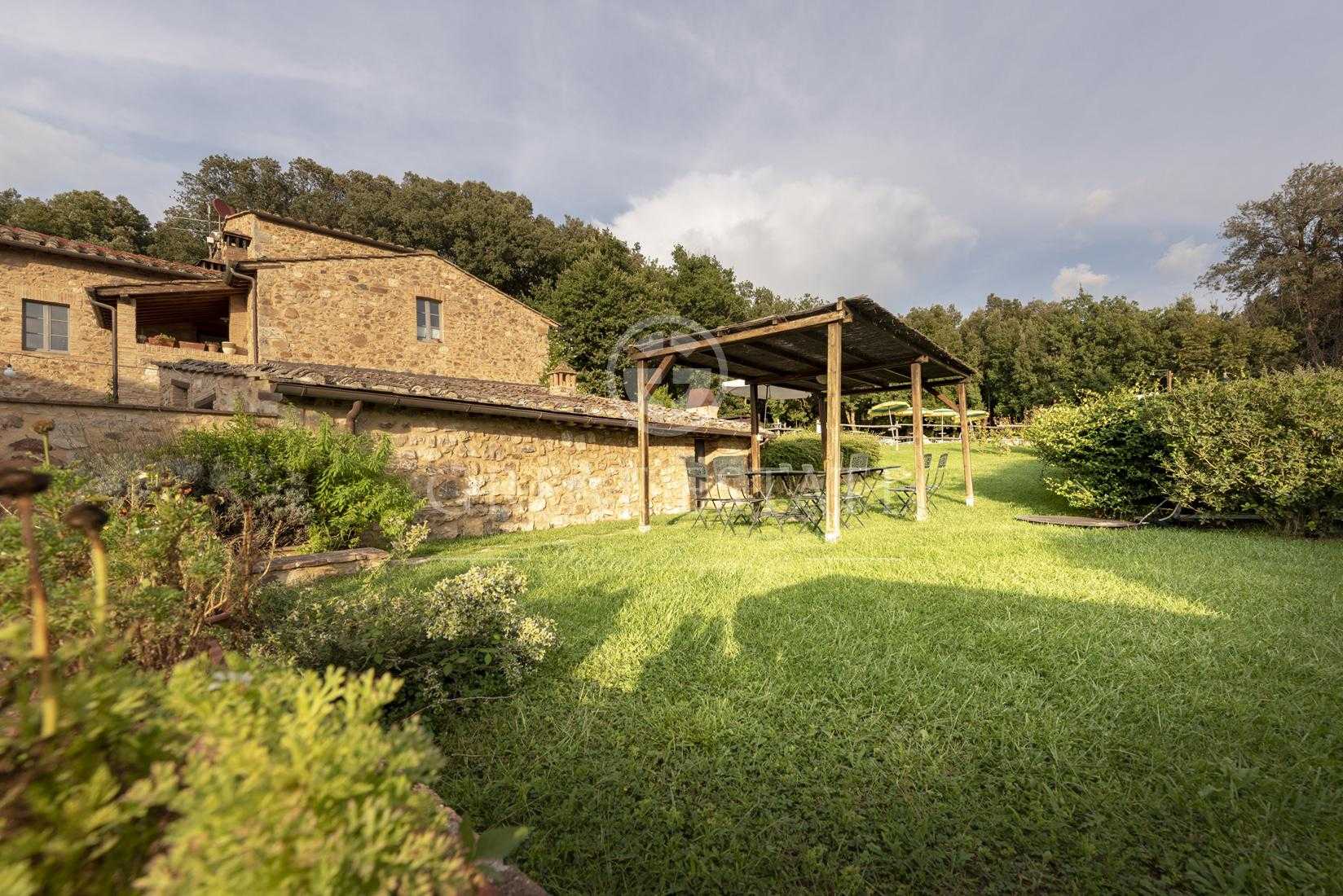 rumah dalam Colle di Val d'Elsa, Tuscany 11056032