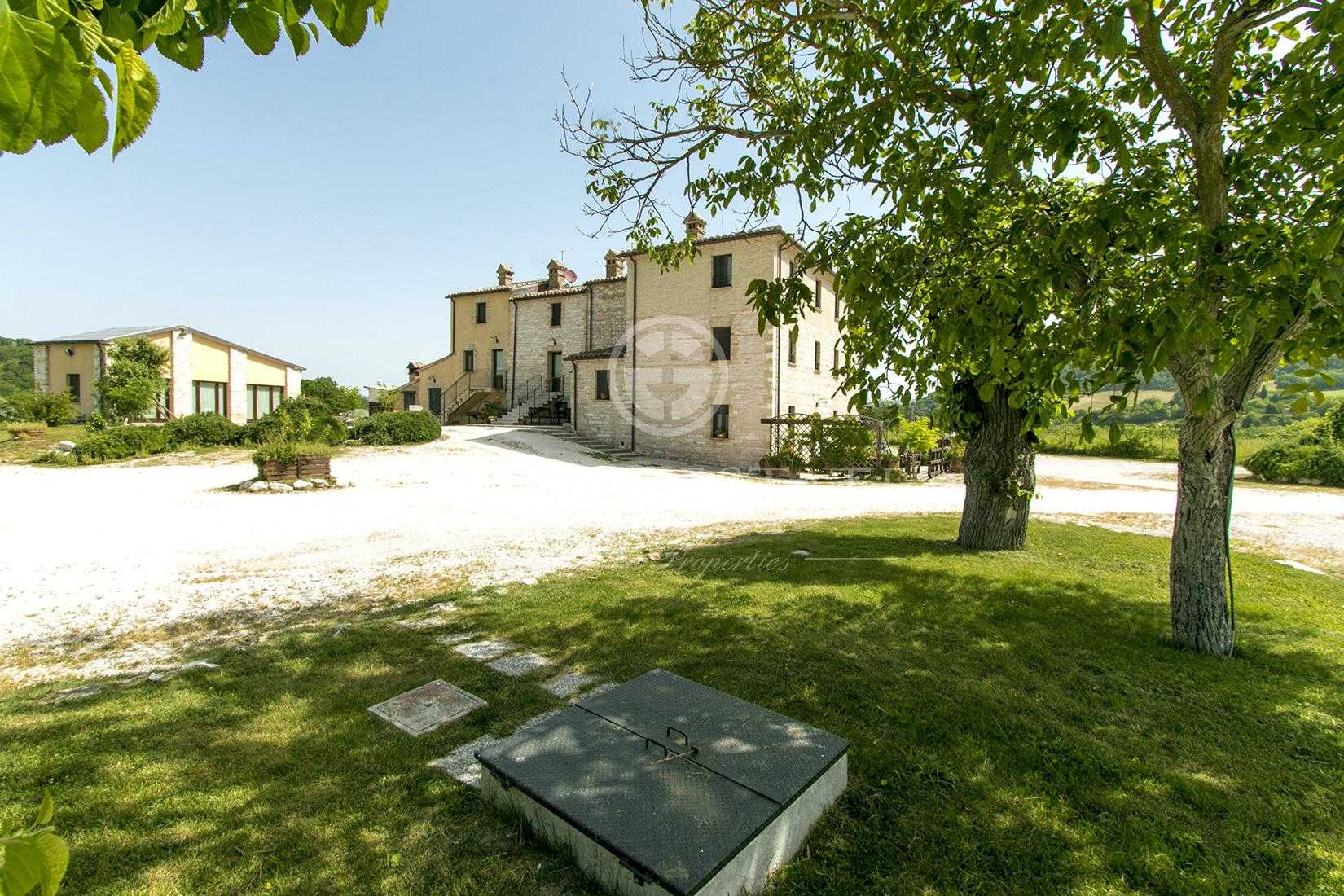 rumah dalam Sassoferrato, Marche 11056042