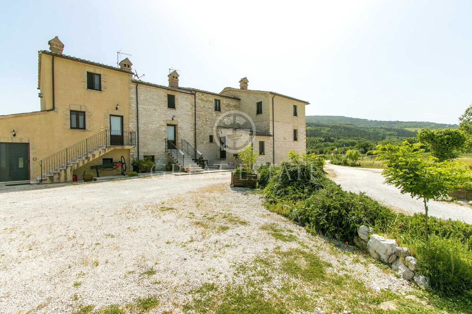 rumah dalam Sassoferrato, Marche 11056043