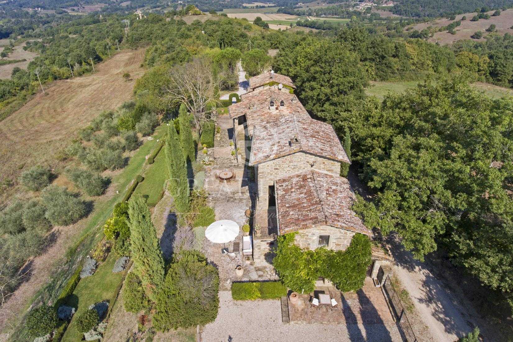 rumah dalam Passignano sul Trasimeno, Umbria 11056065