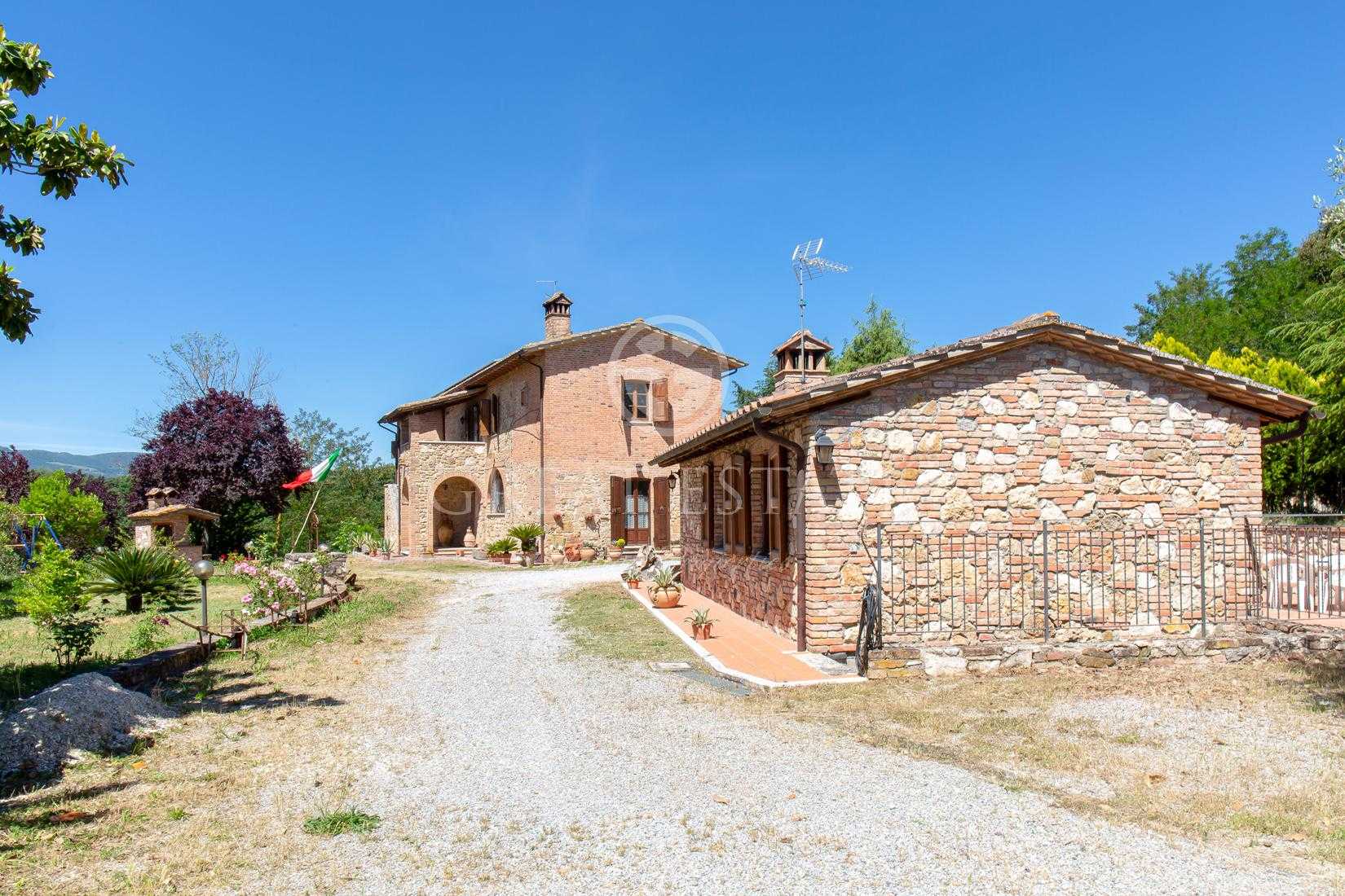 σπίτι σε Chiusi, Tuscany 11056068