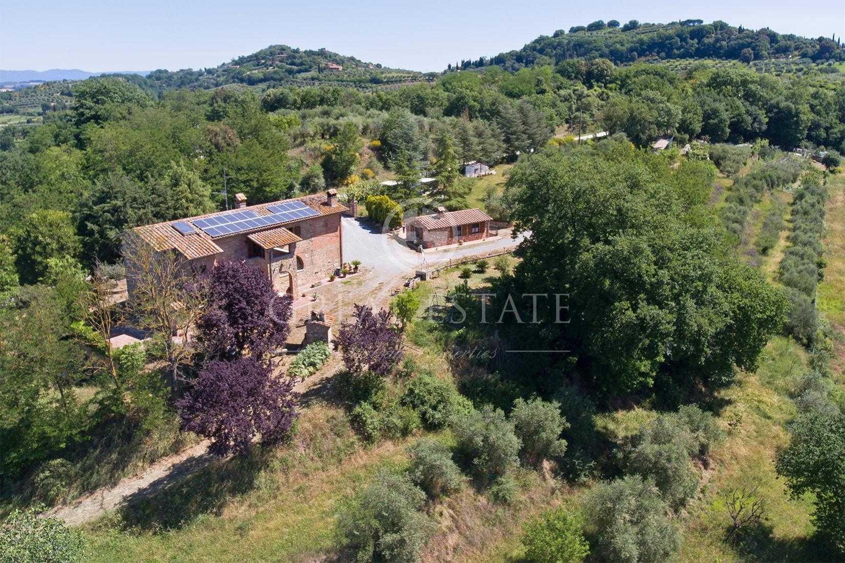 بيت في Chiusi, Tuscany 11056068