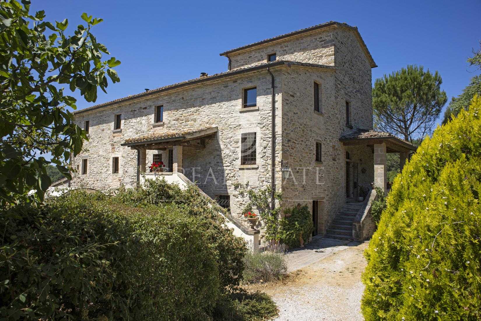 Huis in Montone, Umbria 11056143
