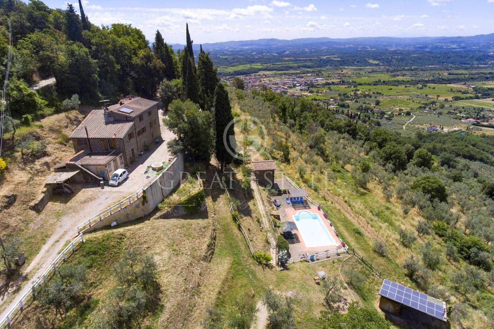 casa en Loro Ciuffenna, Tuscany 11056157