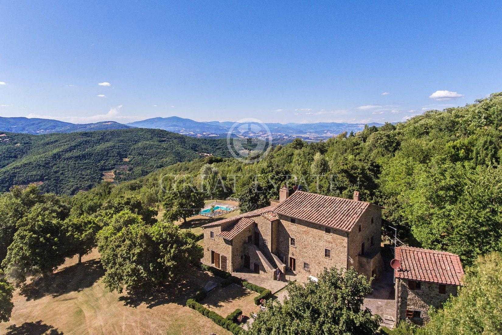 بيت في Monterchi, Tuscany 11056193