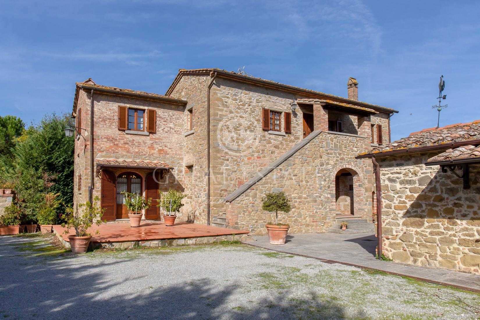σπίτι σε Monte San Savino, Tuscany 11056224