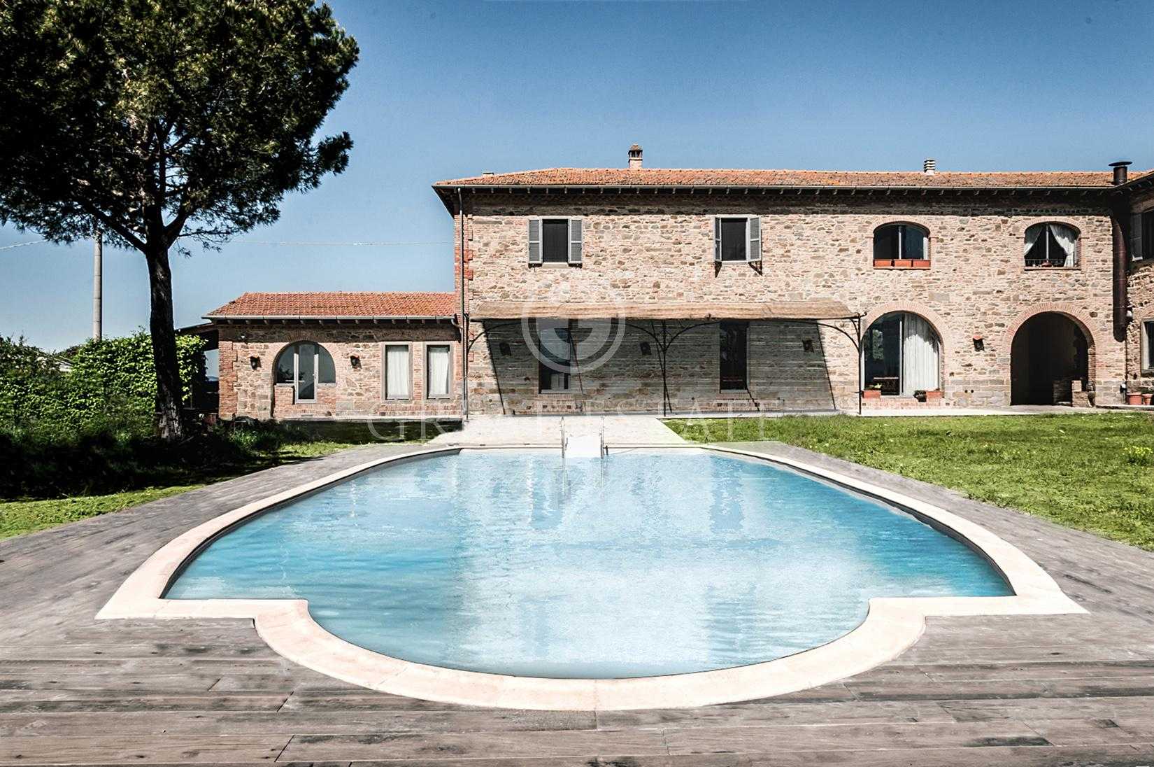집 에 Castiglion Fiorentino, Tuscany 11056237